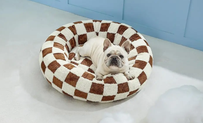 Luxury Round Calming Donut Pet Bed – Plush Washable Cat & Dog Bed with Cute Prints