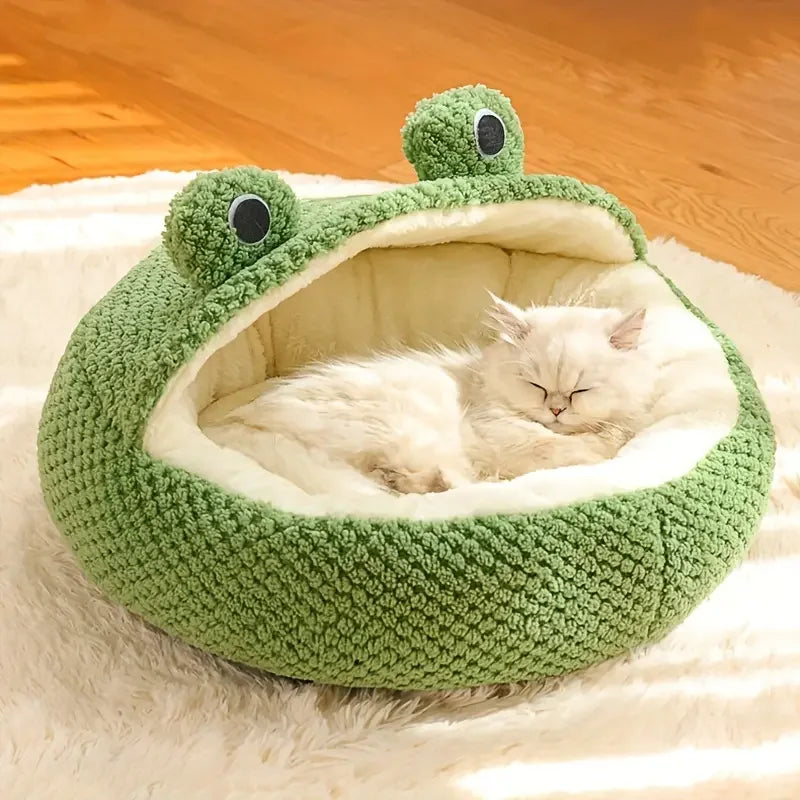 Green Frog Cat Bed – Cute Cartoon Semi-Enclosed Cat Nest for Kittens, Cats &amp; Small Pets