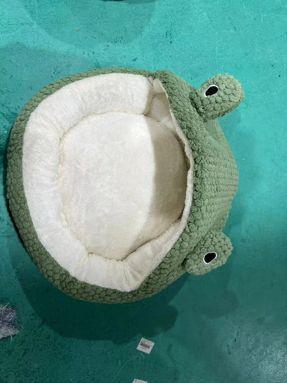 Green Frog Cat Bed – Cute Cartoon Semi-Enclosed Cat Nest for Kittens, Cats &amp; Small Pets