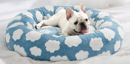 Luxury Round Calming Donut Pet Bed – Plush Washable Cat &amp; Dog Bed with Cloud &amp; Flower Patterns